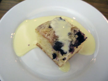 marjapiirakka vaniljakastikeella